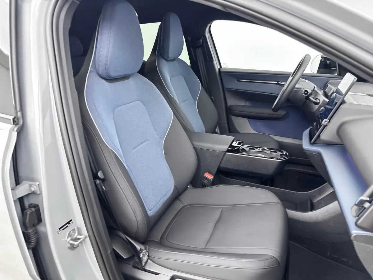 Single Motor Extended Range Plus 69 kWh | 19" | Stoel/Stuurverwarming | Warmtepomp | Getint Glas | Harman Kardon | Adaptieve Cruise | BLIS | Keyless