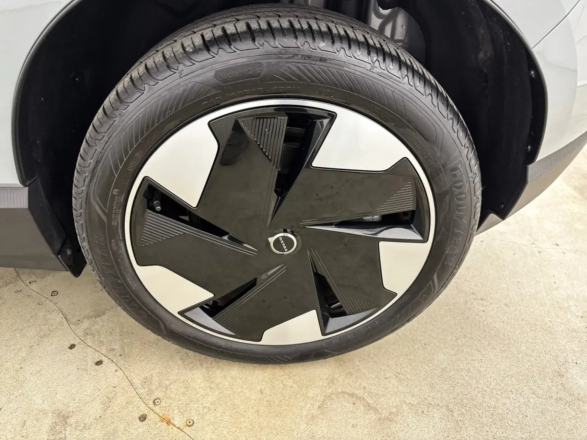 Single Motor Extended Range Plus 69 kWh | 19" | Stoel/Stuurverwarming | Warmtepomp | Getint Glas | Harman Kardon | Adaptieve Cruise | BLIS | Keyless