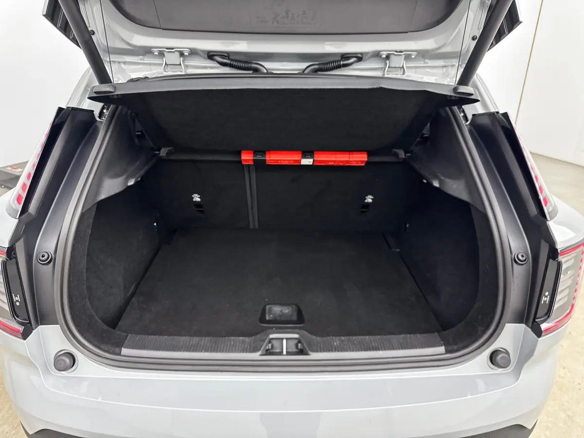 Single Motor Extended Range Plus 69 kWh | 19" | Stoel/Stuurverwarming | Warmtepomp | Getint Glas | Harman Kardon | Adaptieve Cruise | BLIS | Keyless