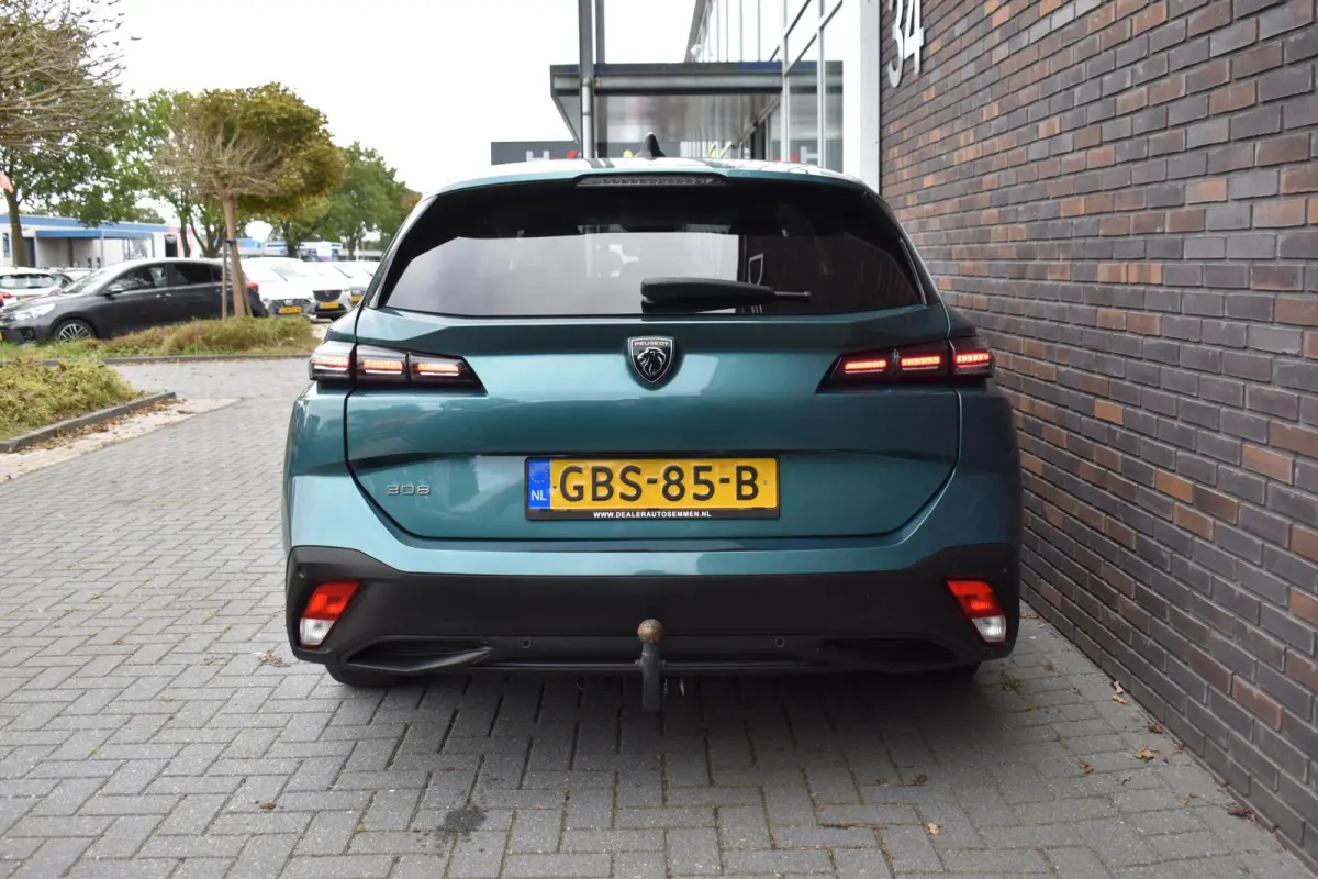 1.2 PureTech Active Pack CARPLAY LMV TREKHAAK