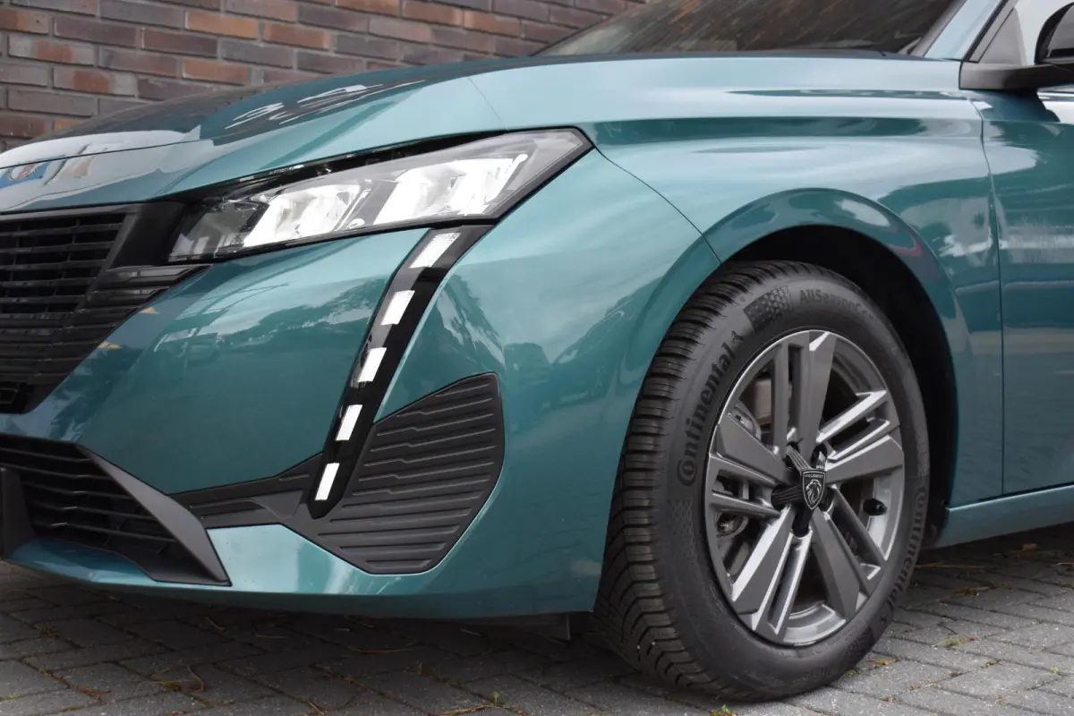 1.2 PureTech Active Pack CARPLAY LMV TREKHAAK