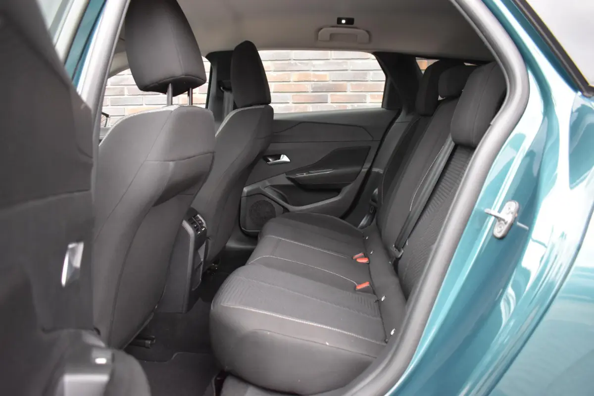1.2 PureTech Active Pack CARPLAY LMV TREKHAAK