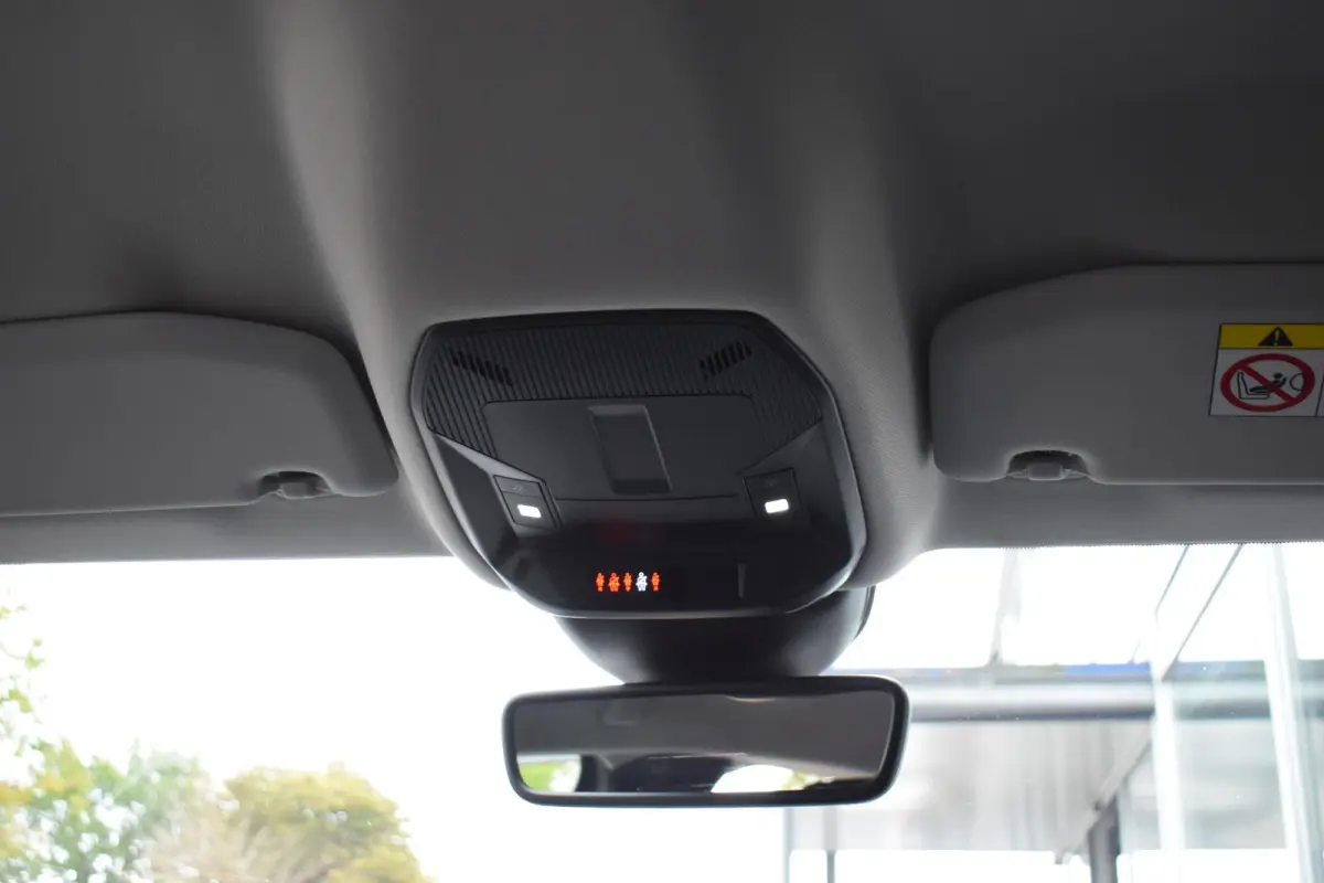1.2 PureTech Active Pack CARPLAY LMV TREKHAAK