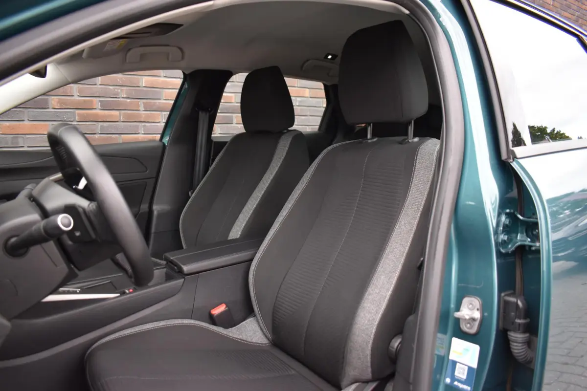 1.2 PureTech Active Pack CARPLAY LMV TREKHAAK