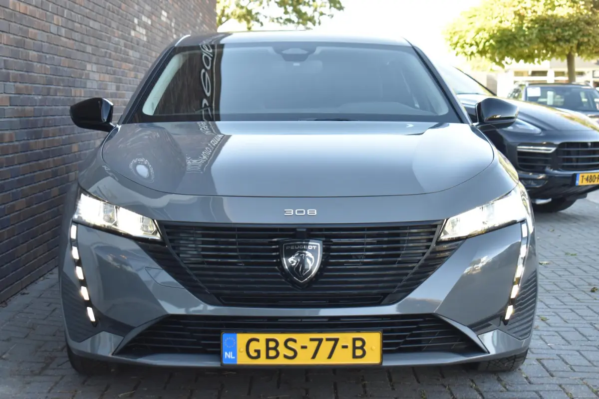 1.2 PureTech Active Pack CARPLAY LMV TREKHAAK
