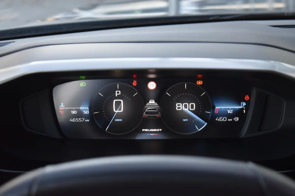 1.2 PureTech Active Pack CARPLAY LMV TREKHAAK