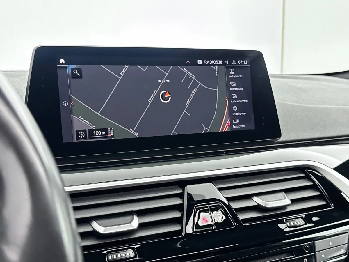 530i High Executive Edition | 18" | Luchtvering | Panoramadak | Verwarmbare Sportstoelen | Head-Up | Trekhaak | Parkeercamera | Adaptieve Cruise | BLIS | Keyless