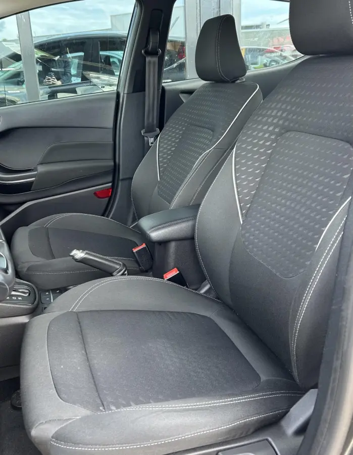1.0 EcoBoost Titanium 101PK | 1e Eigenaar! | Dealeronderhouden | NL AUTO | AUTOMAAT | Trekhaak | Achteruitrijcamera | B&O Audio | Navigatie | Climate Control | Adaptive Cruise Control | Voor