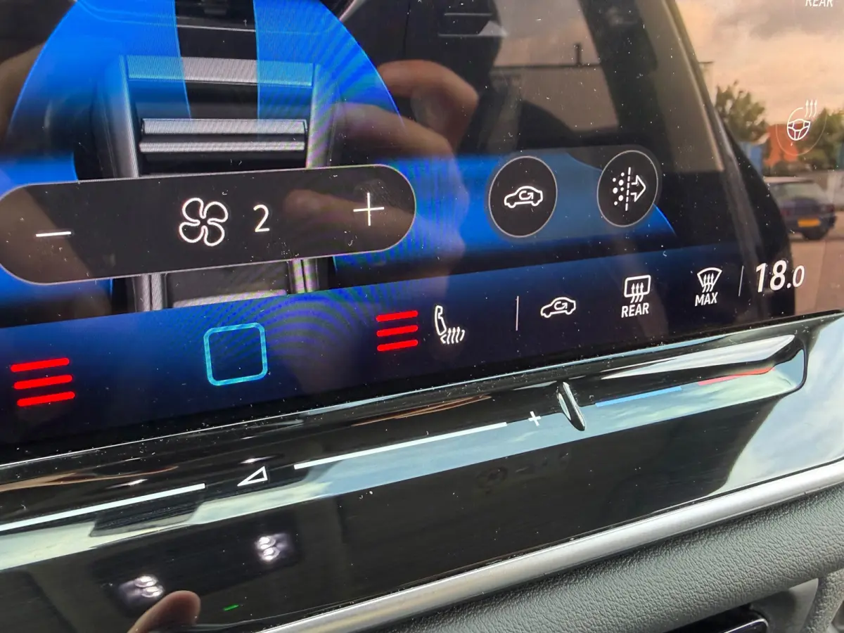 1.5 eTSI Life Edition|Rijklaar prijs|Elek. trekhaak|360 camera|Dodehoek|20 inch|Stoel/stuur verw.|Carplay|
