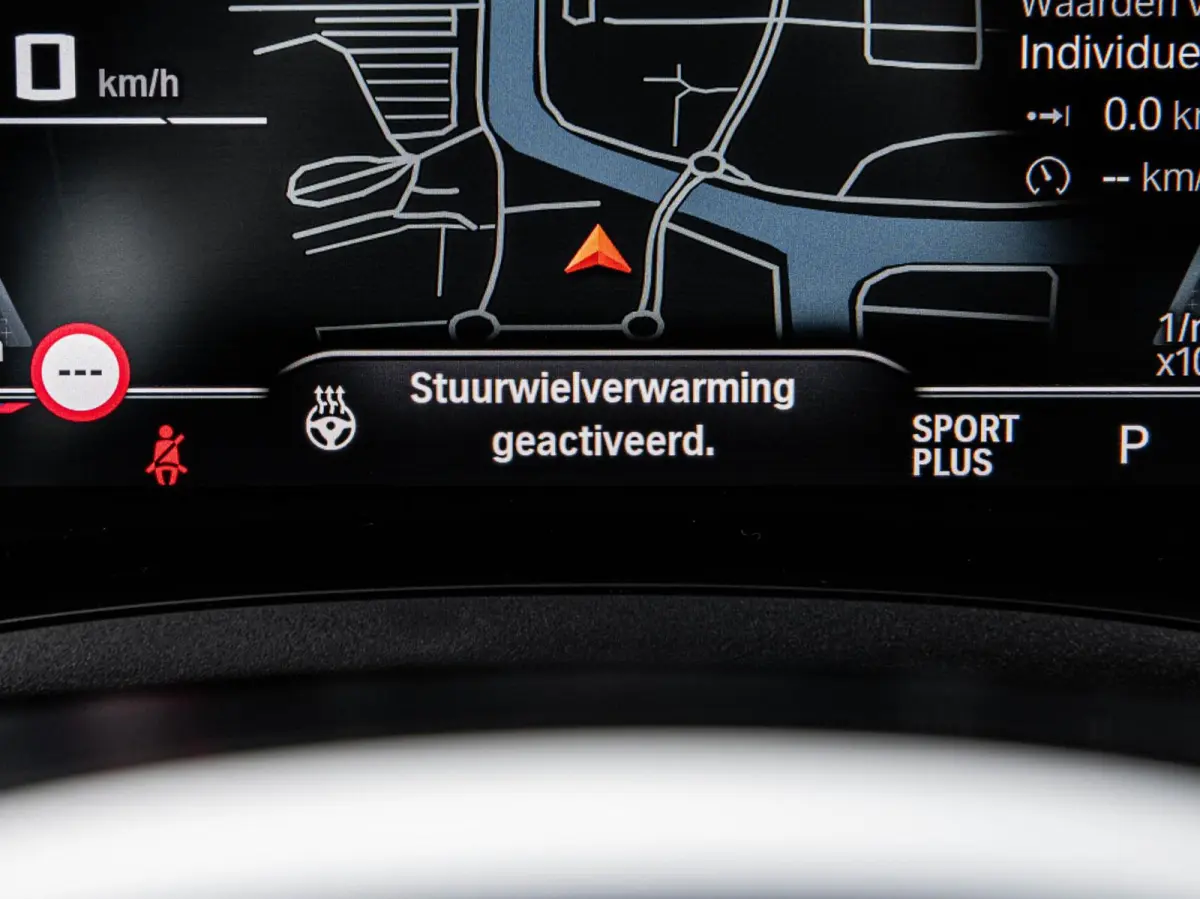 M340i xDrive High Executive M Sport B58 | Panoramadak | Laser LED | Driving Assistant Prof | Trekhaak | HUD | Keyless | Memory | Ambianceverlichting | 19" | Dealeronderhouden | incl. BTW