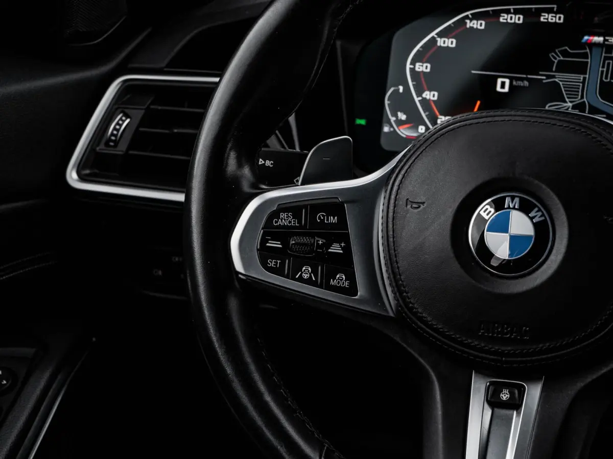 M340i xDrive High Executive M Sport B58 | Panoramadak | Laser LED | Driving Assistant Prof | Trekhaak | HUD | Keyless | Memory | Ambianceverlichting | 19" | Dealeronderhouden | incl. BTW