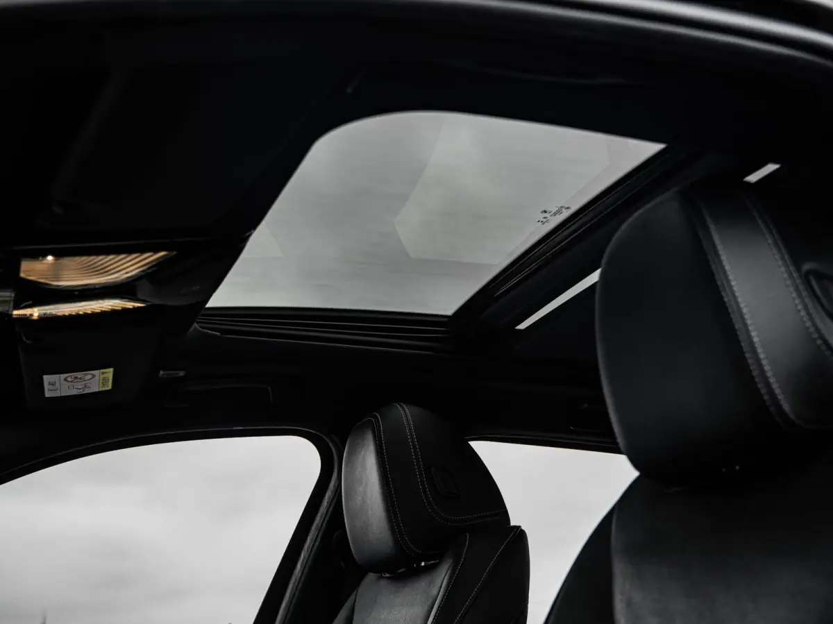 M340i xDrive High Executive M Sport B58 | Panoramadak | Laser LED | Driving Assistant Prof | Trekhaak | HUD | Keyless | Memory | Ambianceverlichting | 19" | Dealeronderhouden | incl. BTW