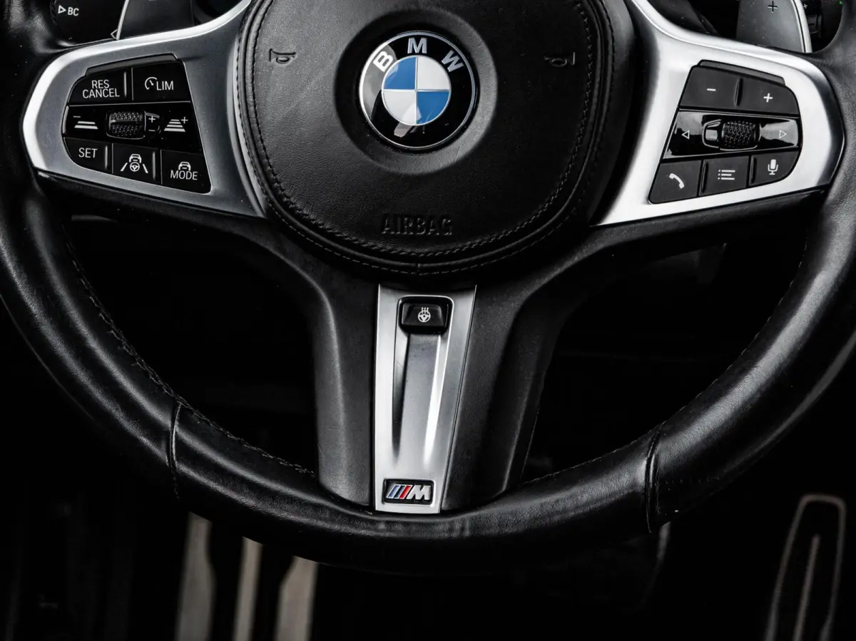 M340i xDrive High Executive M Sport B58 | Panoramadak | Laser LED | Driving Assistant Prof | Trekhaak | HUD | Keyless | Memory | Ambianceverlichting | 19" | Dealeronderhouden | incl. BTW