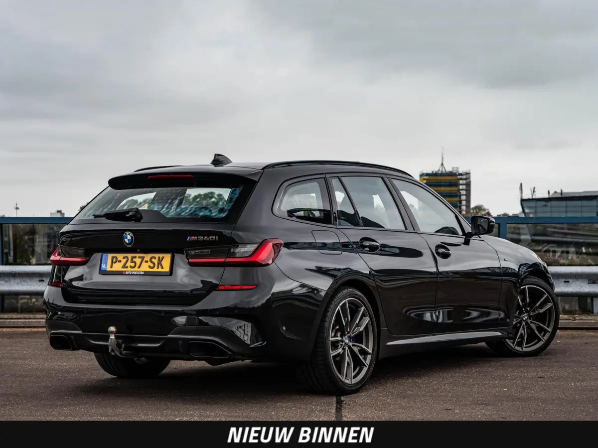 M340i xDrive High Executive M Sport B58 | Panoramadak | Laser LED | Driving Assistant Prof | Trekhaak | HUD | Keyless | Memory | Ambianceverlichting | 19" | Dealeronderhouden | incl. BTW