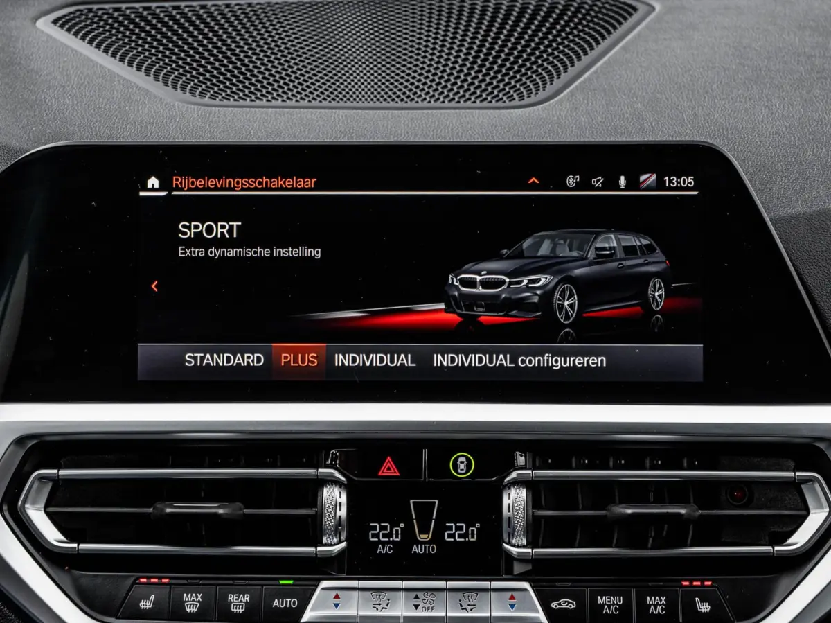 M340i xDrive High Executive M Sport B58 | Panoramadak | Laser LED | Driving Assistant Prof | Trekhaak | HUD | Keyless | Memory | Ambianceverlichting | 19" | Dealeronderhouden | incl. BTW