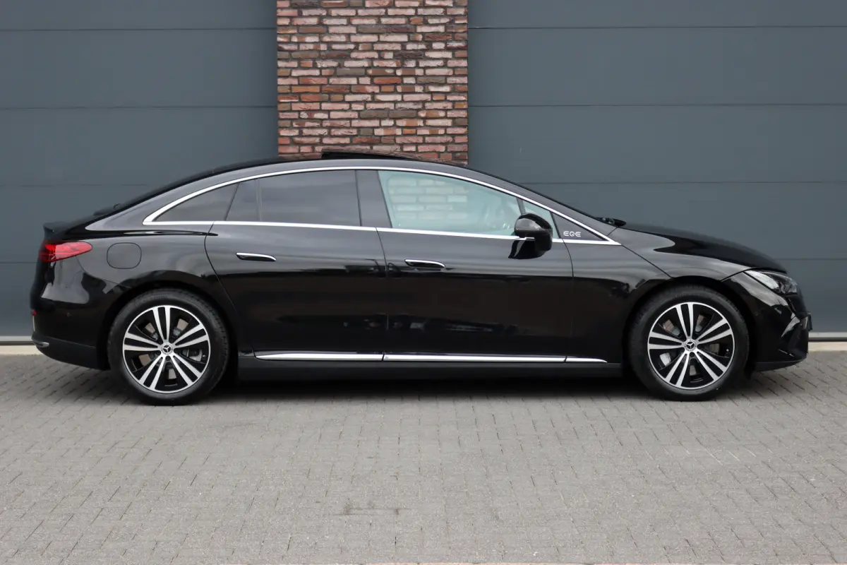 350+ Business Solution Luxury 96 kWh | Hyperscreen | Distronic+ | Panoramadak | Memory | Burmester | Surround Camera | Leder | Digital Light | Keyless Go | 22 kW | Warmtepomp |