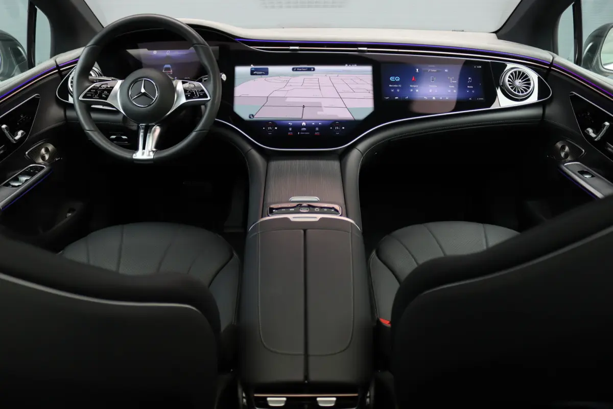 350+ Business Solution Luxury 96 kWh | Hyperscreen | Distronic+ | Panoramadak | Memory | Burmester | Surround Camera | Leder | Digital Light | Keyless Go | 22 kW | Warmtepomp |