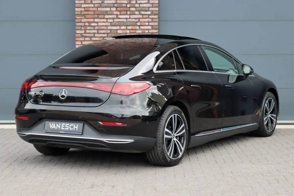 350+ Business Solution Luxury 96 kWh | Hyperscreen | Distronic+ | Panoramadak | Memory | Burmester | Surround Camera | Leder | Digital Light | Keyless Go | 22 kW | Warmtepomp |
