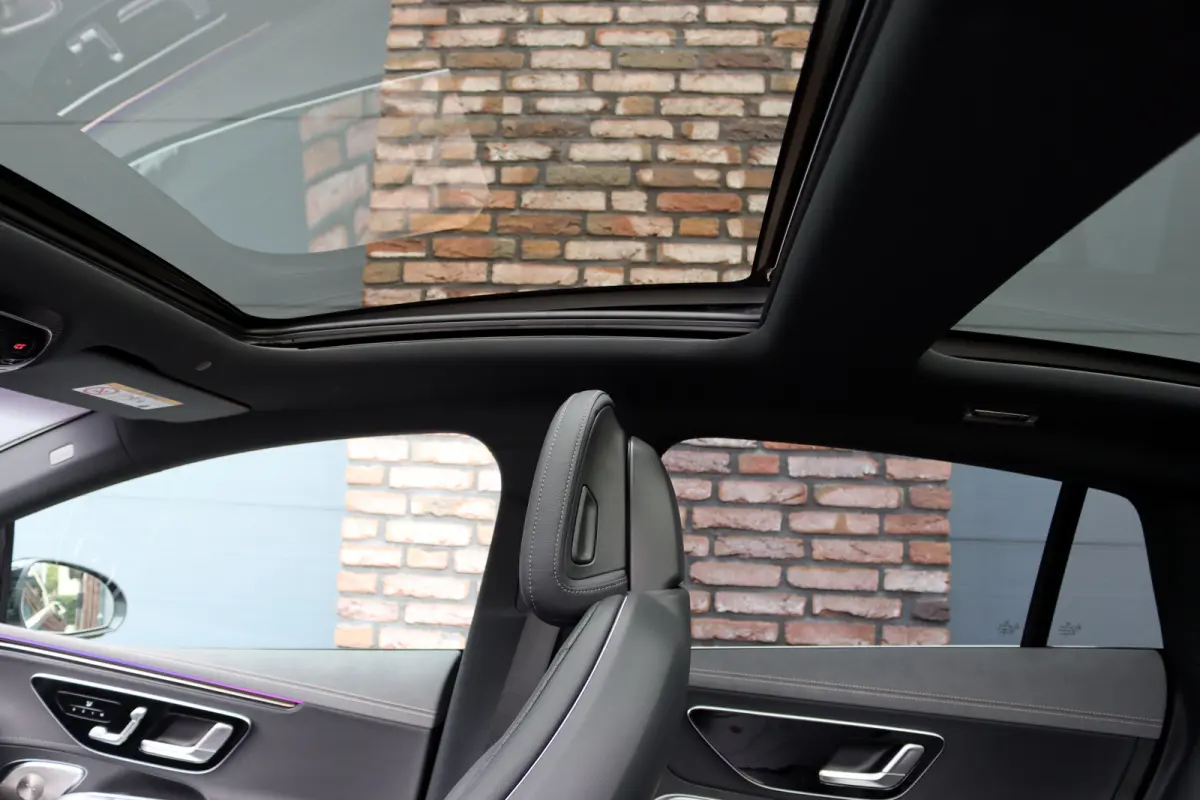 350+ Business Solution Luxury 96 kWh | Hyperscreen | Distronic+ | Panoramadak | Memory | Burmester | Surround Camera | Leder | Digital Light | Keyless Go | 22 kW | Warmtepomp |