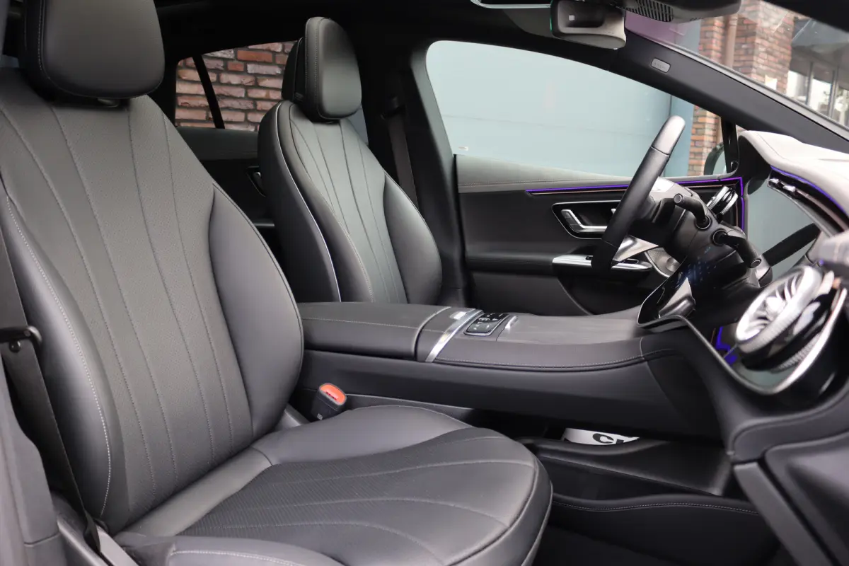 350+ Business Solution Luxury 96 kWh | Hyperscreen | Distronic+ | Panoramadak | Memory | Burmester | Surround Camera | Leder | Digital Light | Keyless Go | 22 kW | Warmtepomp |