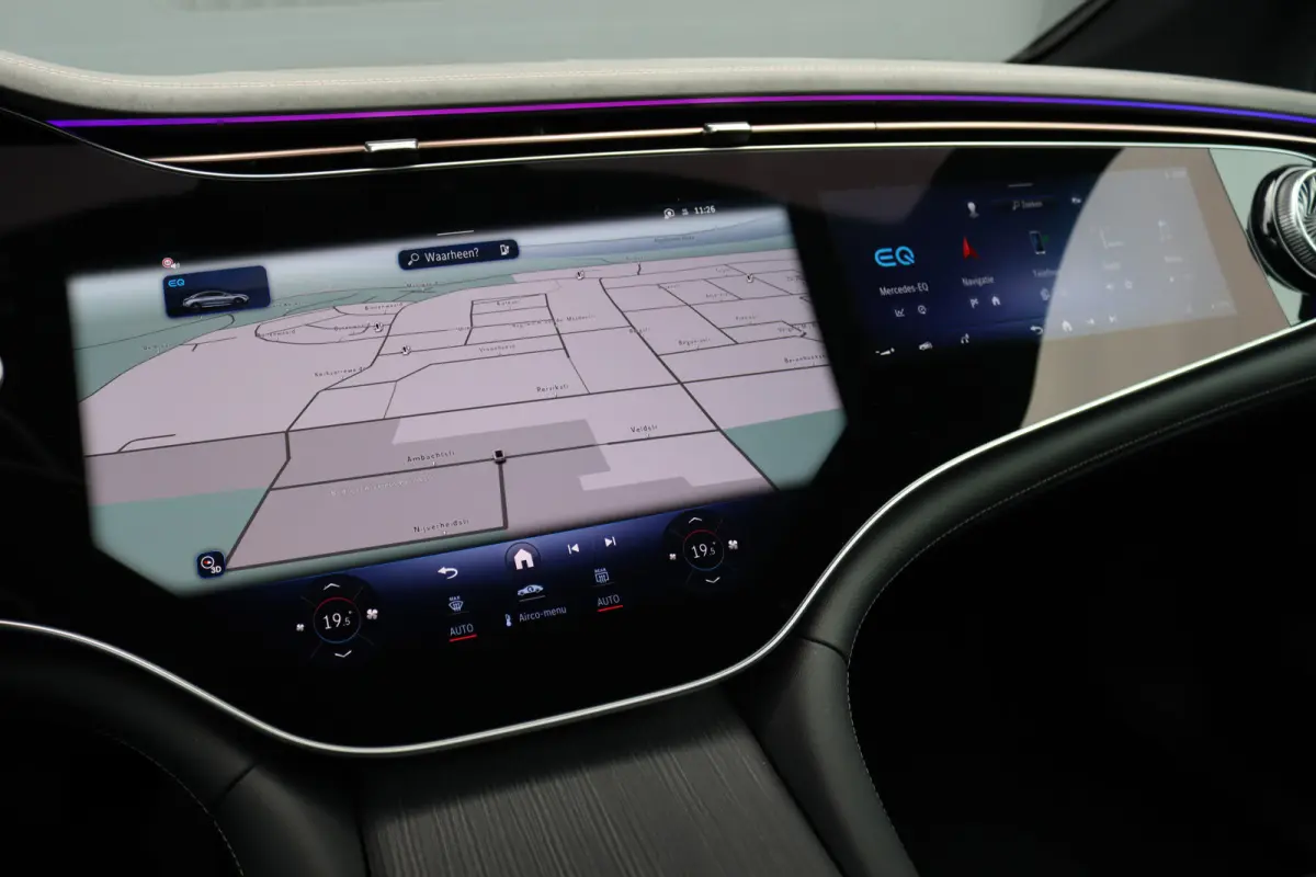 350+ Business Solution Luxury 96 kWh | Hyperscreen | Distronic+ | Panoramadak | Memory | Burmester | Surround Camera | Leder | Digital Light | Keyless Go | 22 kW | Warmtepomp |