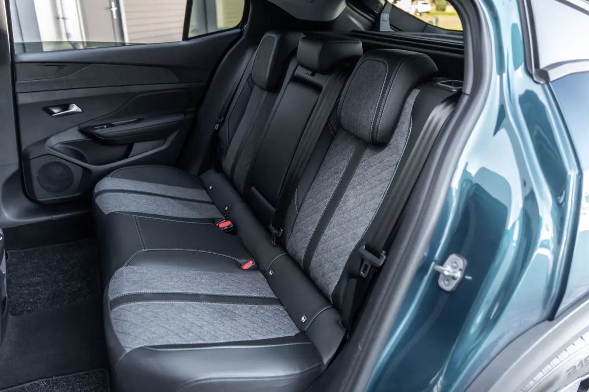 1.2 PureTech Allure Aut. | GARANTIE | Carplay