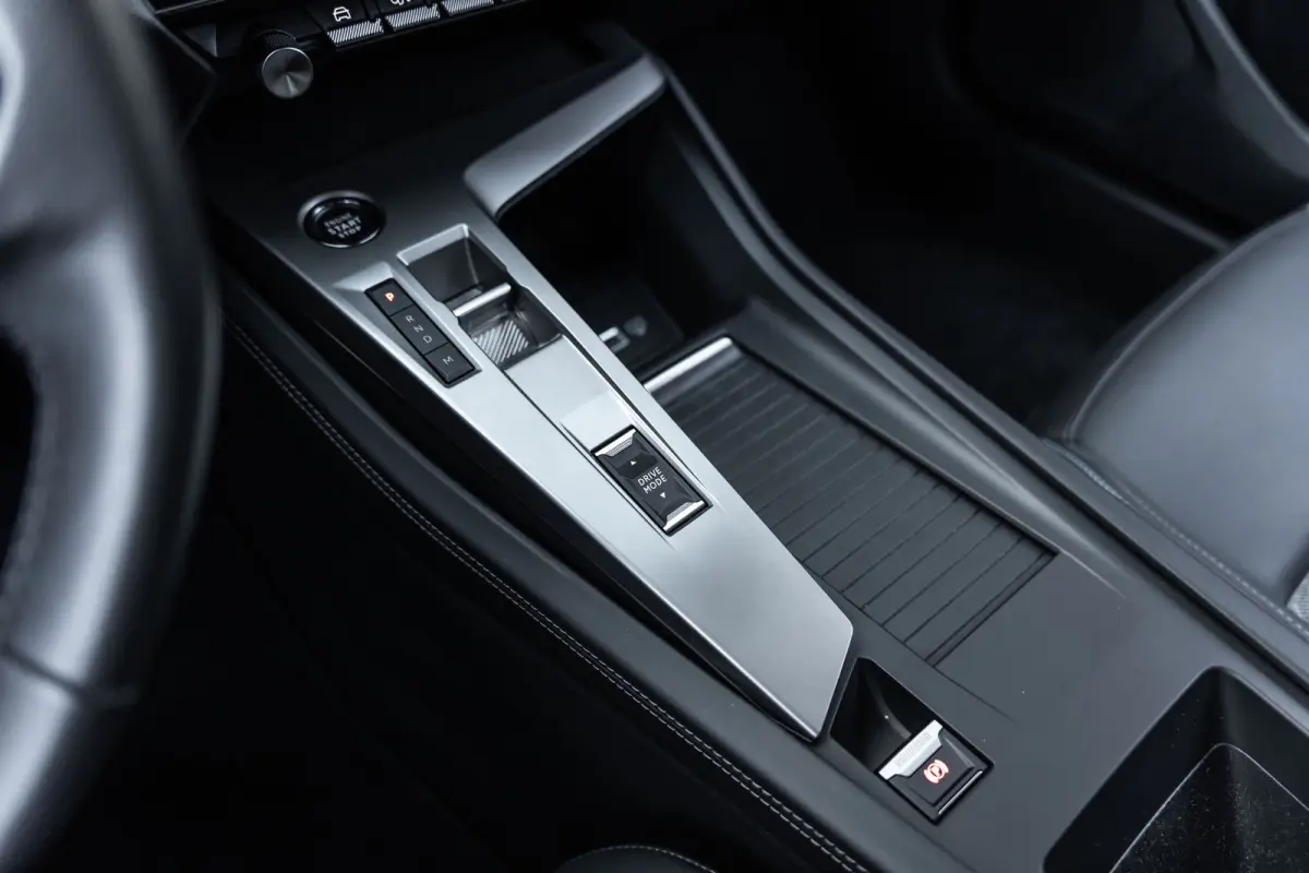 1.2 PureTech Allure Aut. | GARANTIE | Carplay