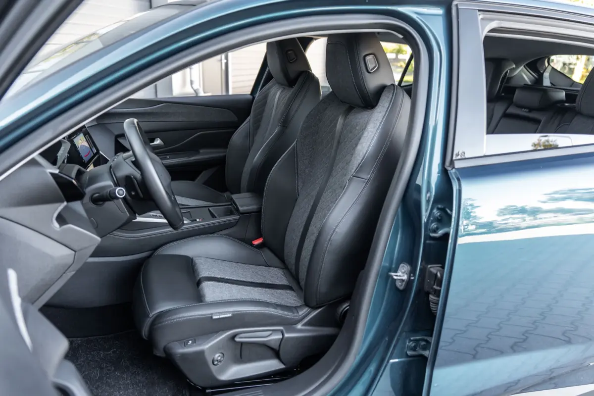 1.2 PureTech Allure Aut. | GARANTIE | Carplay
