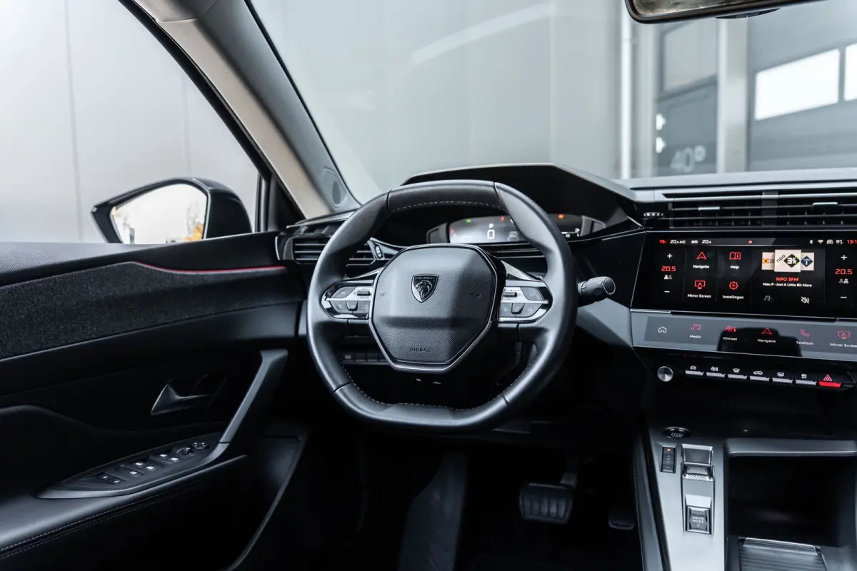 1.2 PureTech Allure Aut. | GARANTIE | Carplay