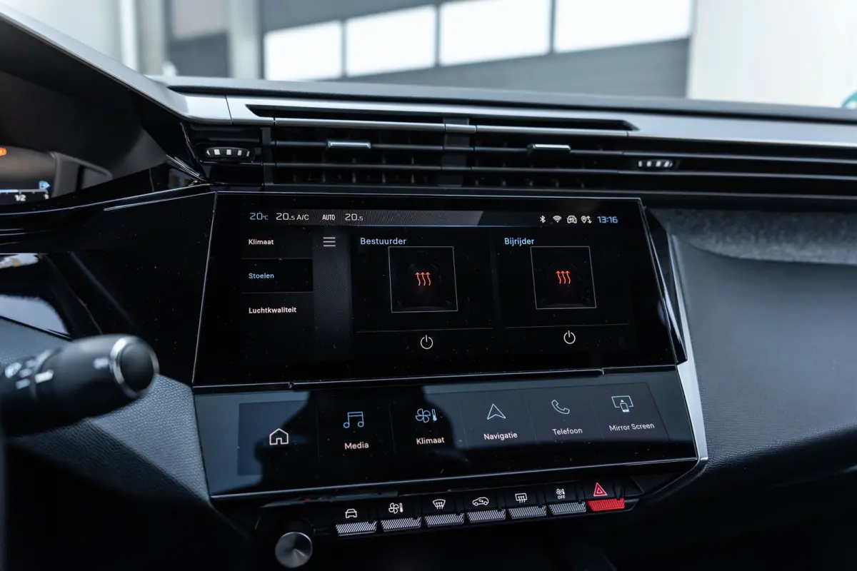 1.2 PureTech Allure Aut. | GARANTIE | Carplay