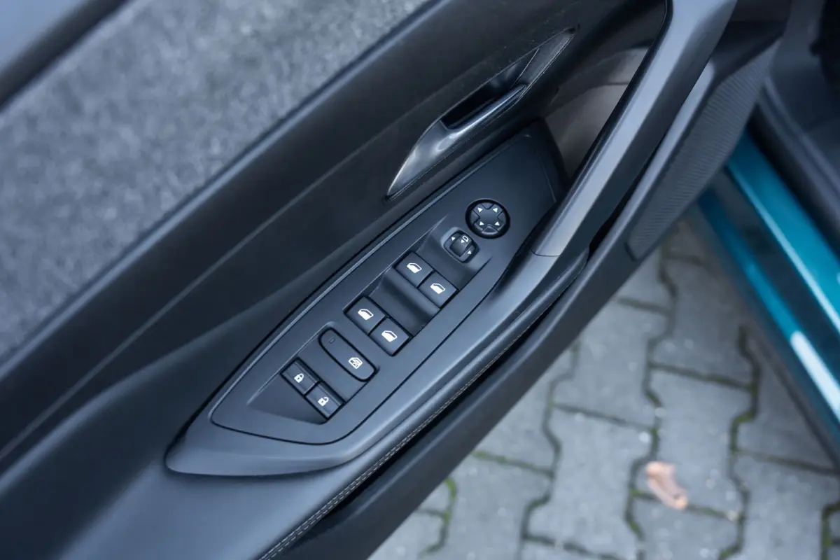 1.2 PureTech Allure Aut. | GARANTIE | Carplay