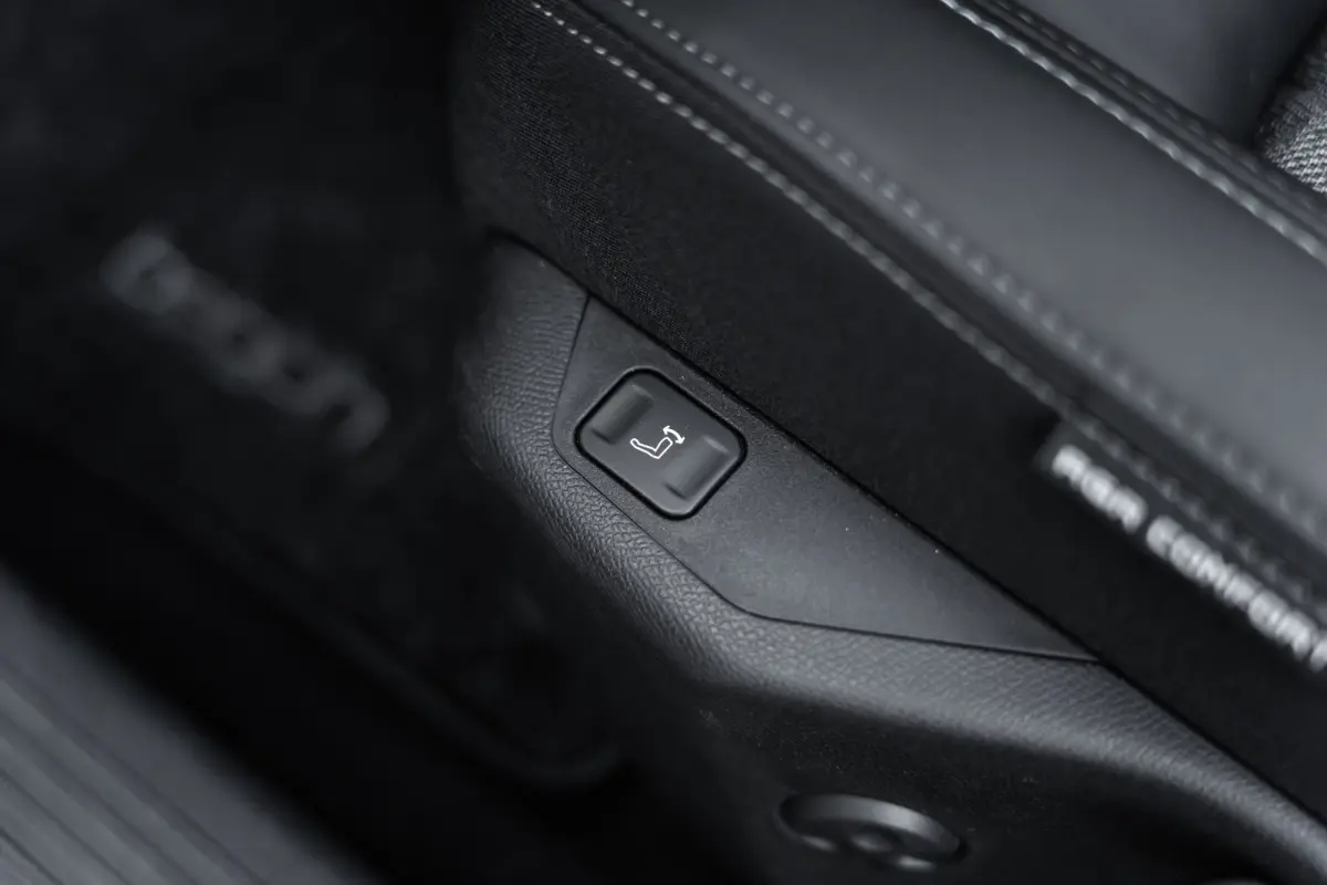 1.2 PureTech Allure Aut. | GARANTIE | Carplay