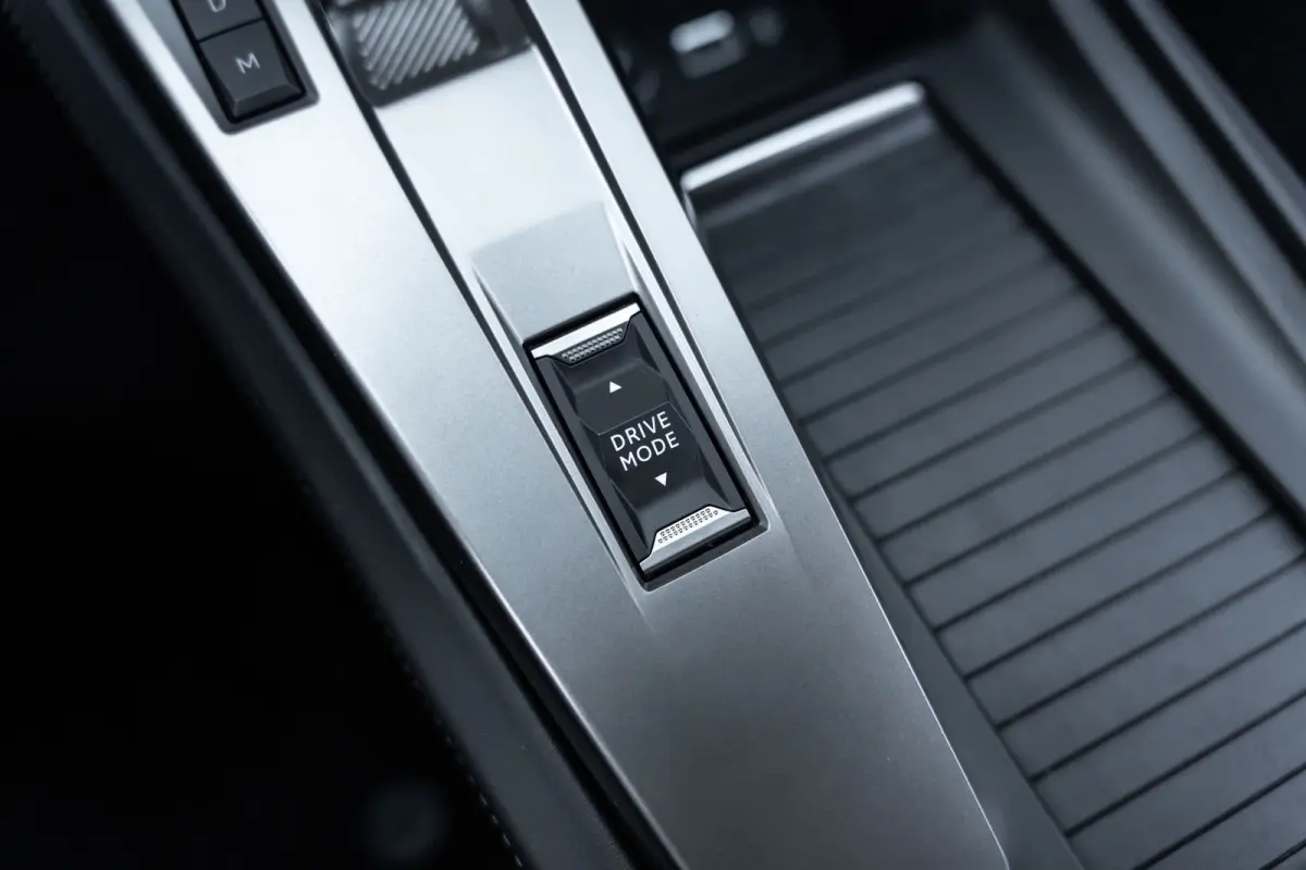 1.2 PureTech Allure Aut. | GARANTIE | Carplay