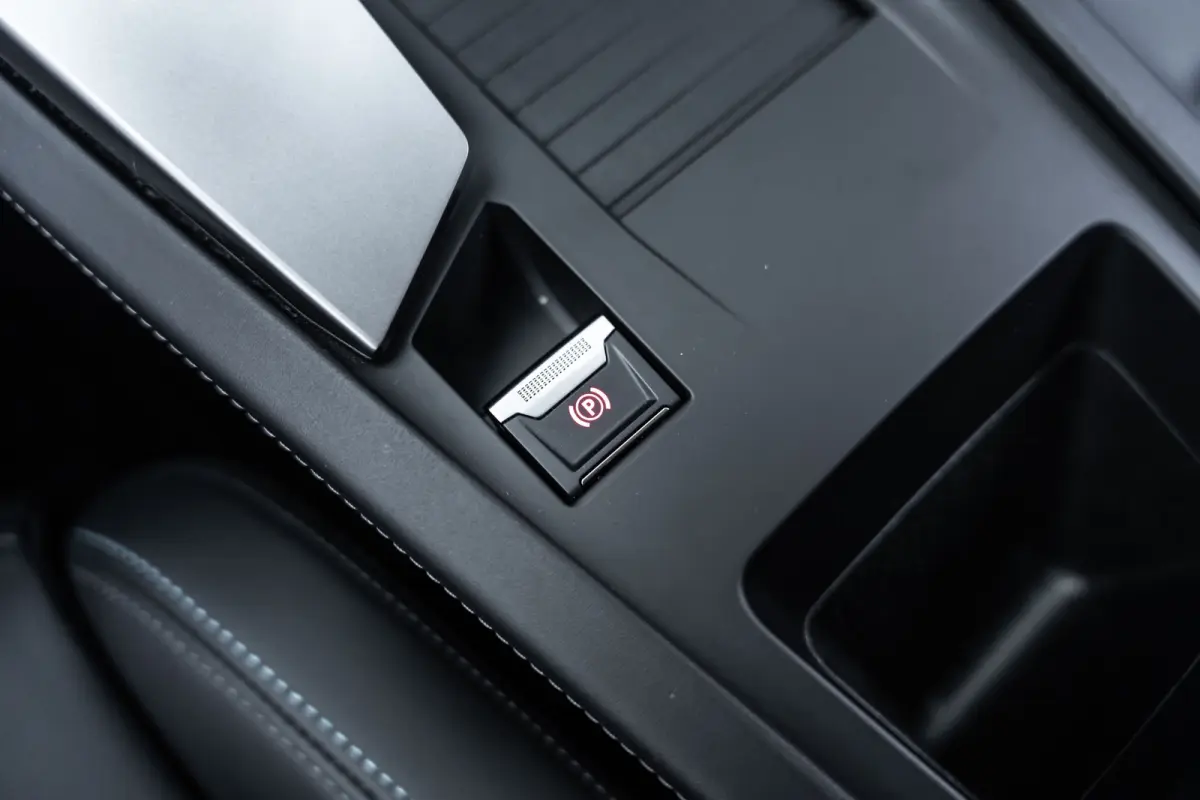 1.2 PureTech Allure Aut. | GARANTIE | Carplay