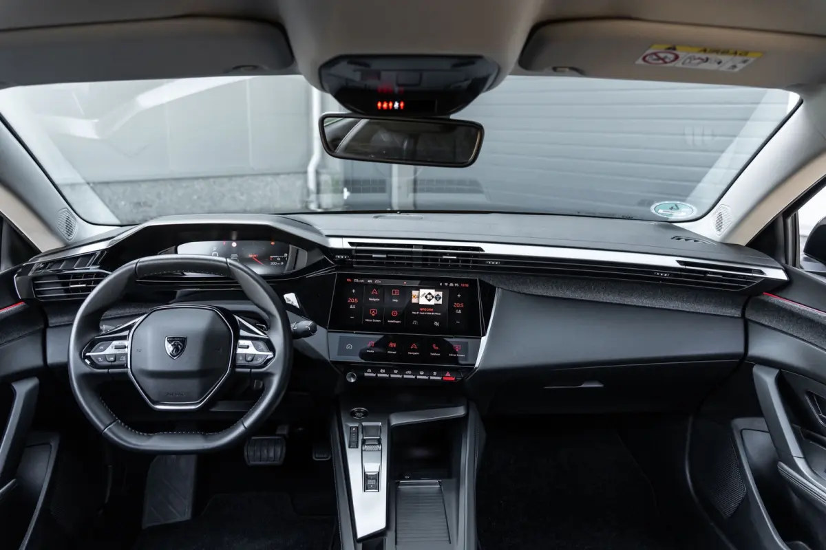 1.2 PureTech Allure Aut. | GARANTIE | Carplay