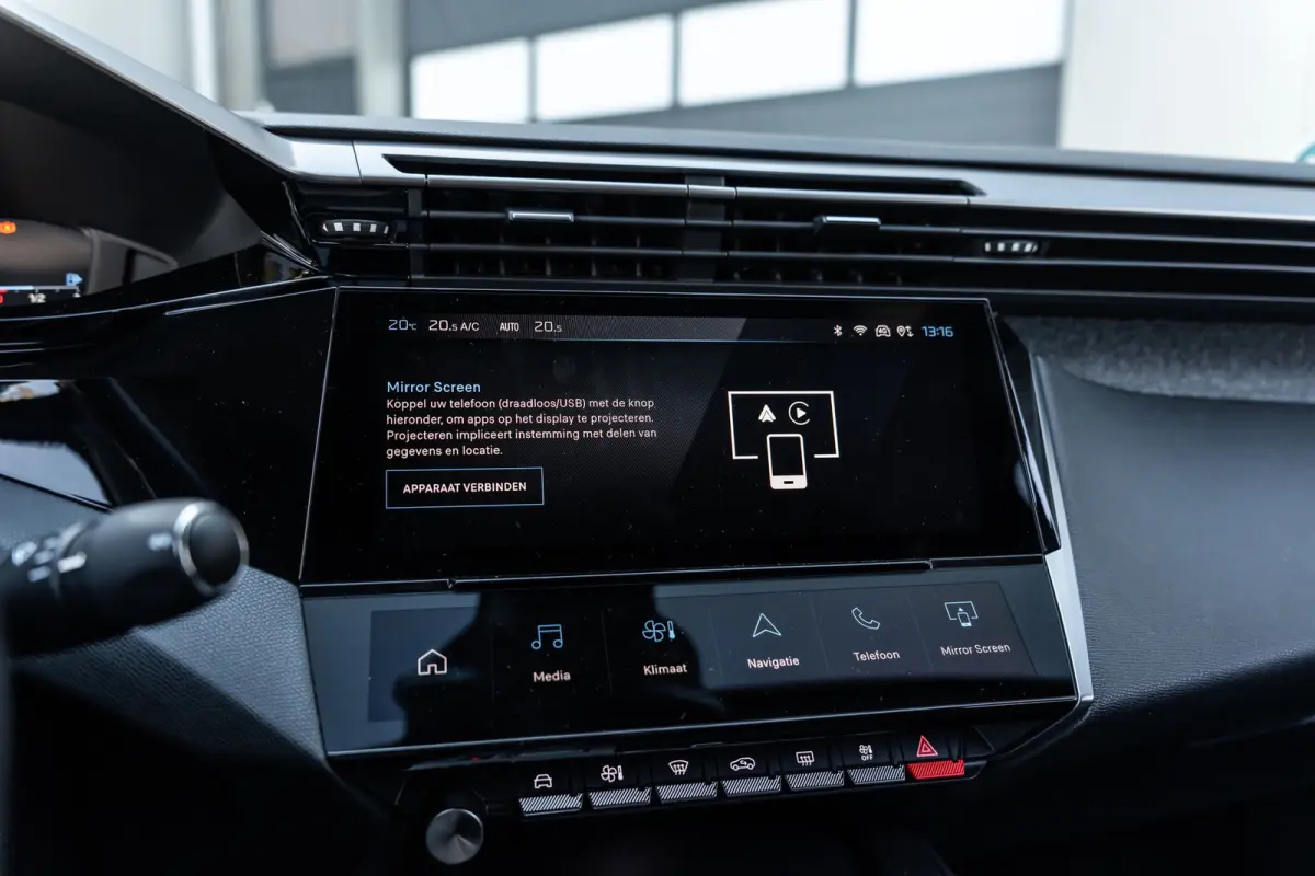 1.2 PureTech Allure Aut. | GARANTIE | Carplay