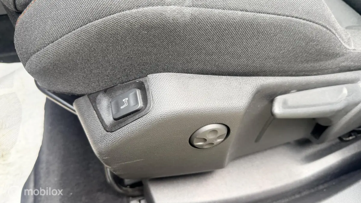 1.2 PureTech Allure I LED I Navi I CARPLAY I