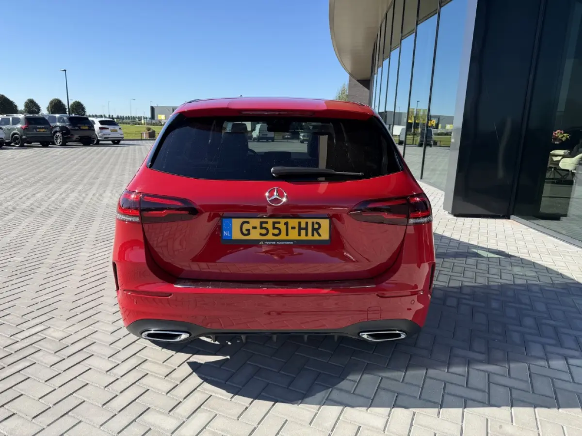 180 Bus. Sol. AMG | Pano | Camera | CarPlay |