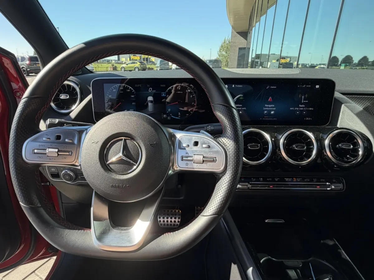180 Bus. Sol. AMG | Pano | Camera | CarPlay |