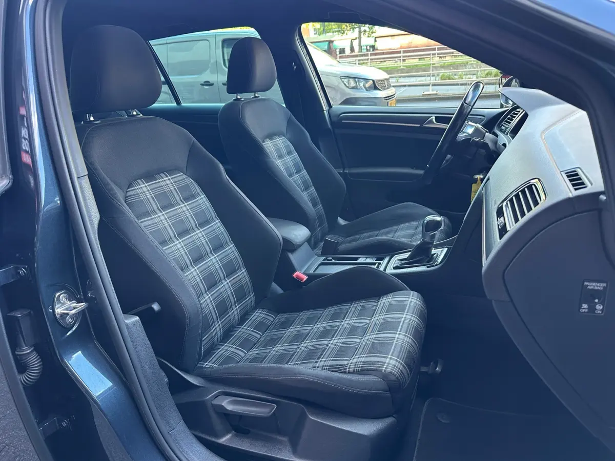 2.0 TDI GTD DSG Navi Camera Carplay Pano