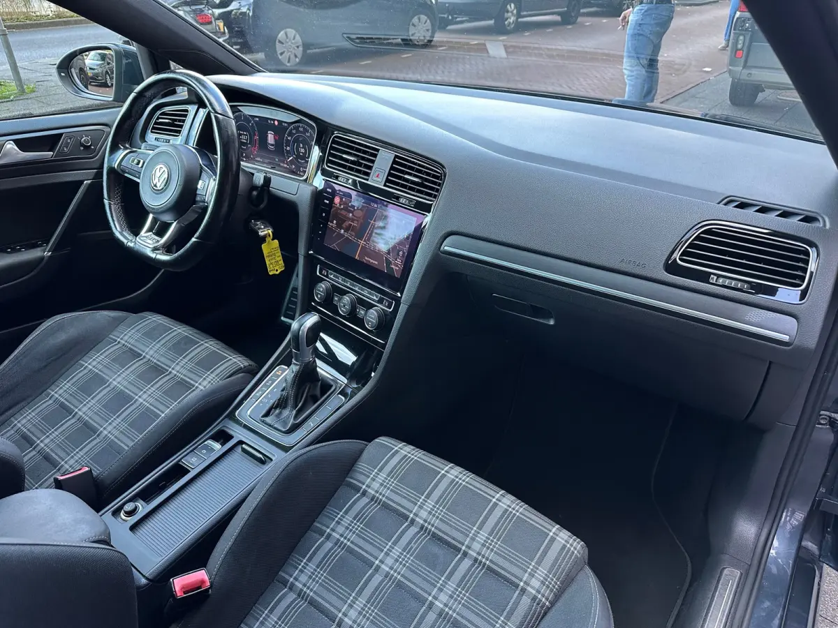 2.0 TDI GTD DSG Navi Camera Carplay Pano