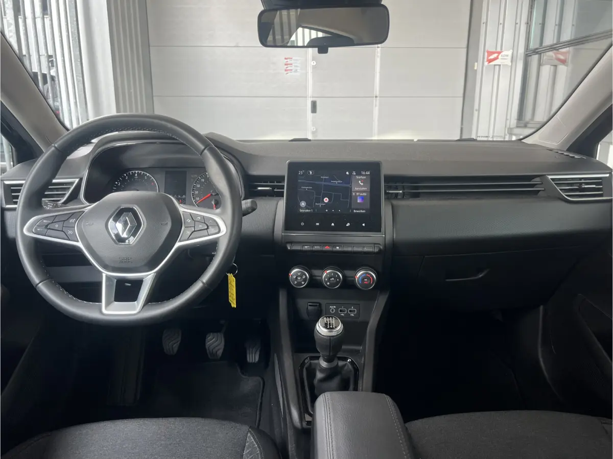 1.0 TCe Zen | CARPLAY/ANDROID | NAVI | CRUISE CONTROL | PDC | AIRCO | LED | DAB | BLUETOOTH | ALL-SEASON BANDEN