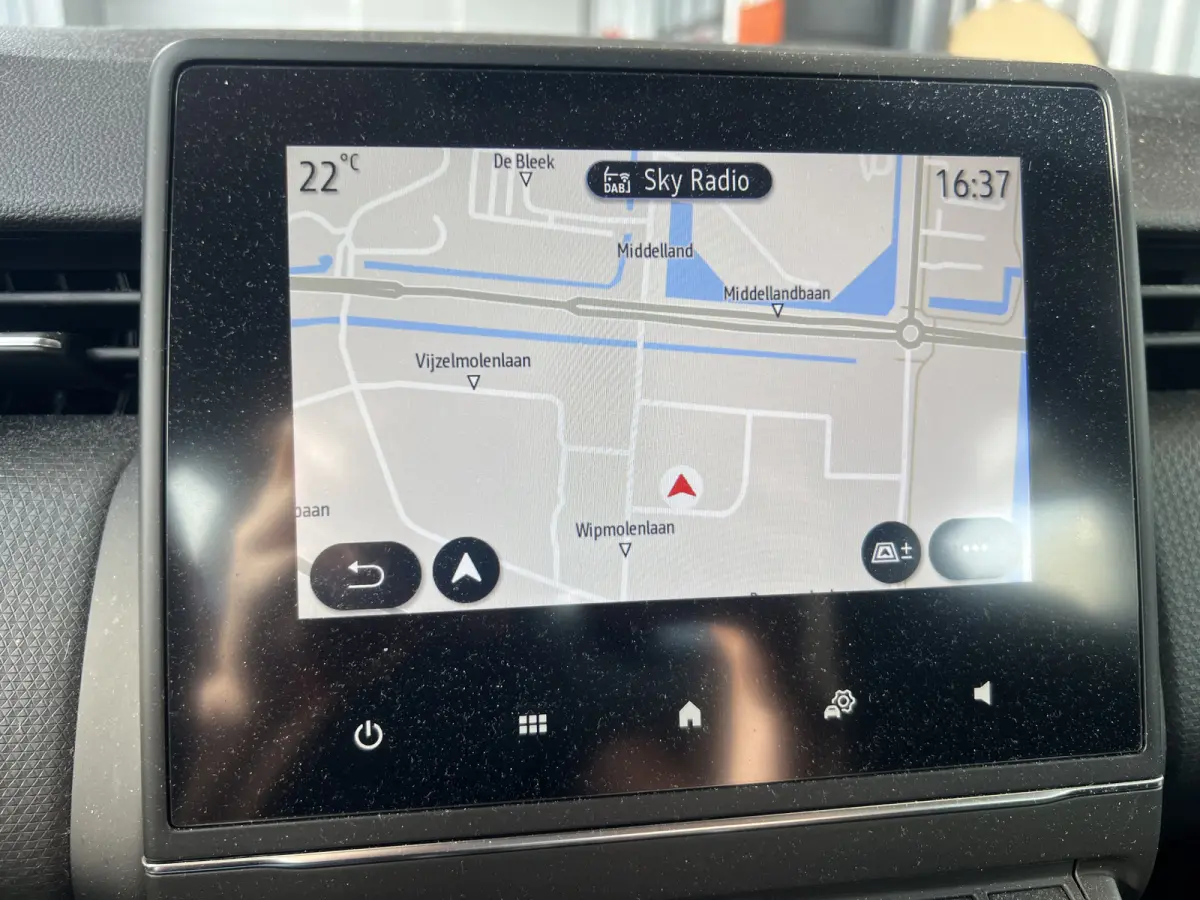 1.0 TCe Zen | CARPLAY/ANDROID | NAVI | CRUISE CONTROL | PDC | AIRCO | LED | DAB | BLUETOOTH | ALL-SEASON BANDEN