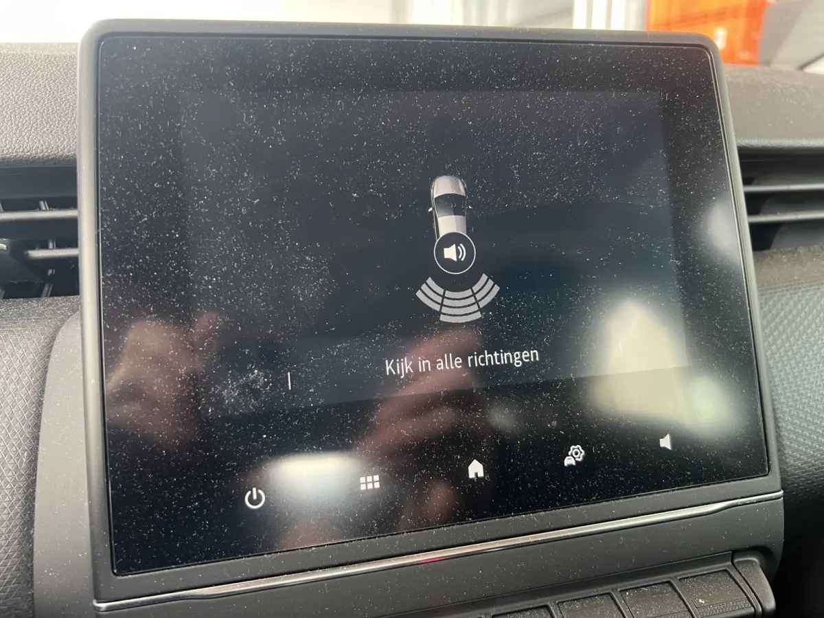 1.0 TCe Zen | CARPLAY/ANDROID | NAVI | CRUISE CONTROL | PDC | AIRCO | LED | DAB | BLUETOOTH | ALL-SEASON BANDEN