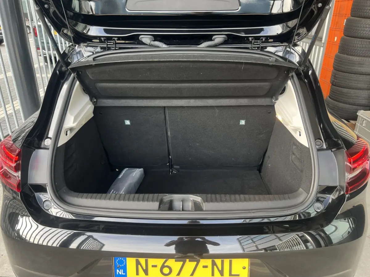 1.0 TCe Zen | CARPLAY/ANDROID | NAVI | CRUISE CONTROL | PDC | AIRCO | LED | DAB | BLUETOOTH | ALL-SEASON BANDEN