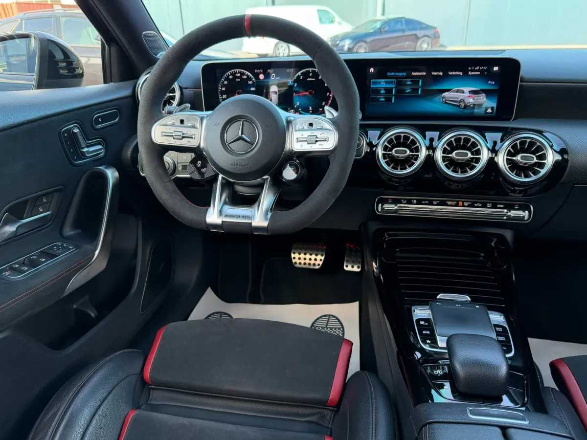 AMG 35 4MATIC Edition 1