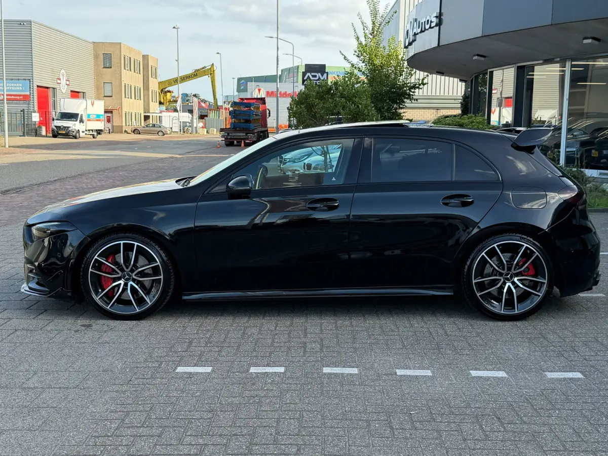 AMG 35 4MATIC Edition 1