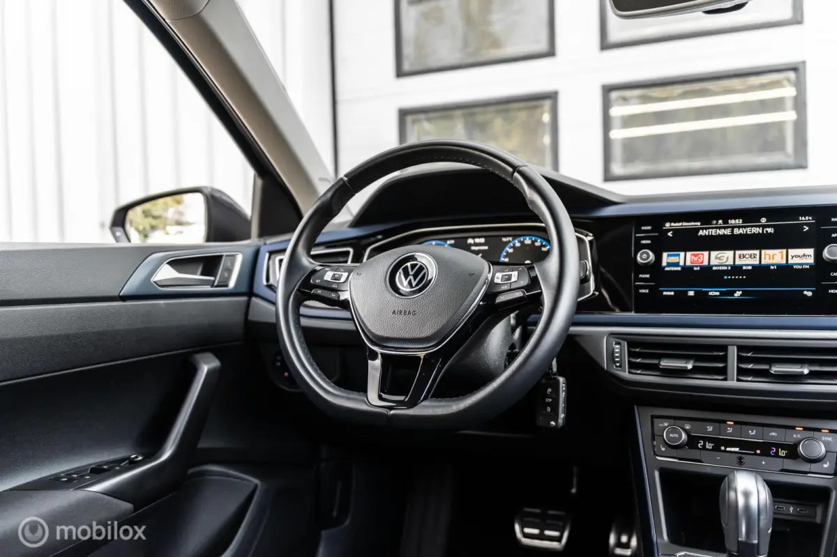 1.0 TSI DSG R-LINE VIRTUAL ACC NAVI LED CAM
