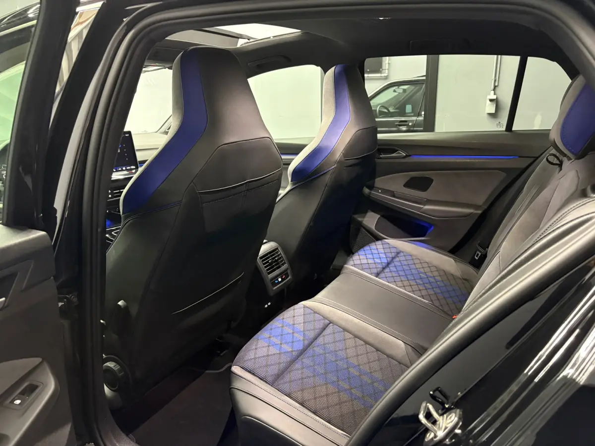 2.0 TSI 4M R Black Edition