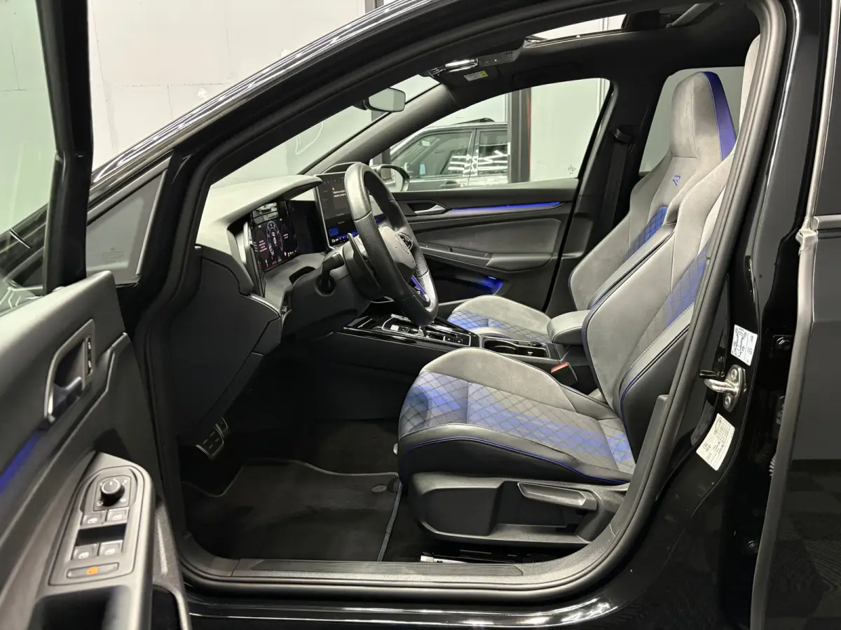 2.0 TSI 4M R Black Edition